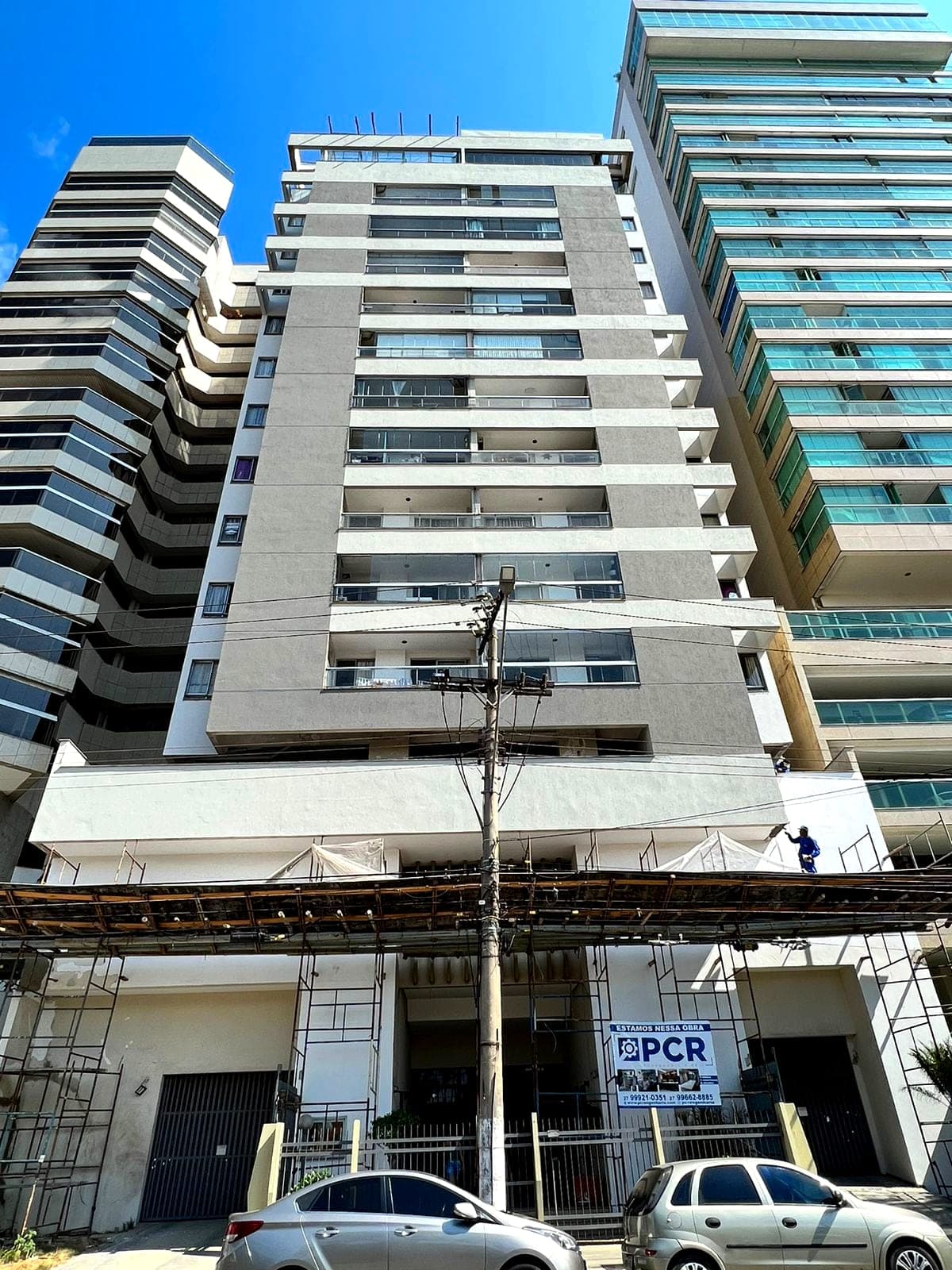 Facade of the Lion D'Or building during renovation, Vitória