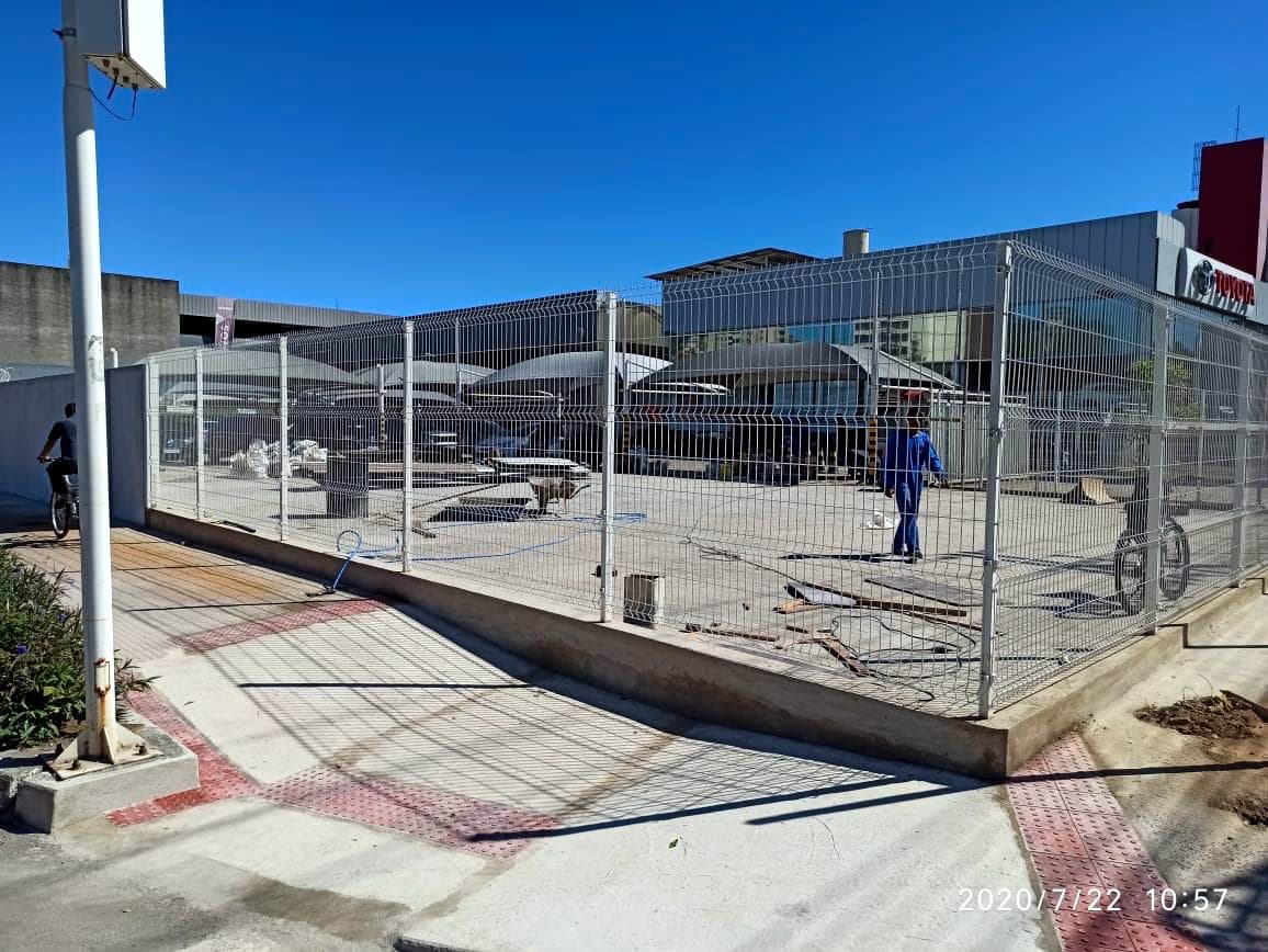 Car park at Kurumá Veículos, Vitória